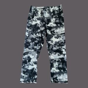 Champion Women’s Black and Gray Camouflage Leggings
